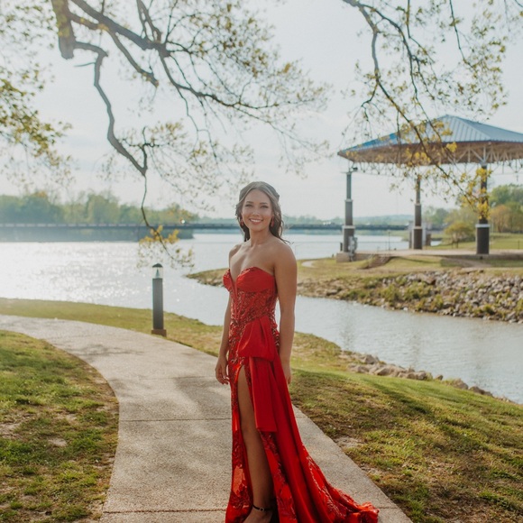 Ava Presley Dresses & Skirts - Elegant Red Strapless Formal Dress